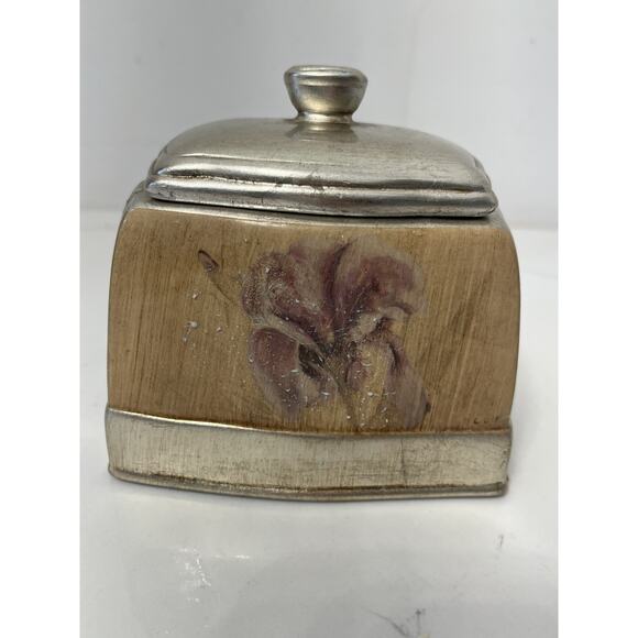 Croscill Home Fashions Covered Jar with Lid, Painted Leaf Gold Tone - Picture 4 of 5